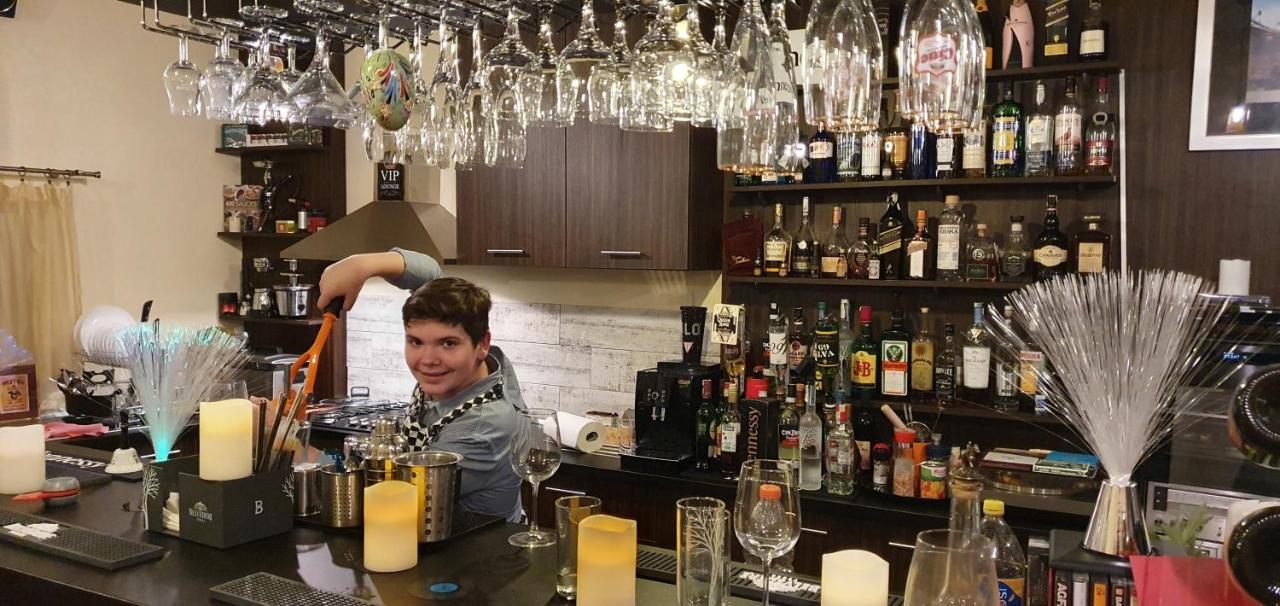 Forest Inn Izvorani Εξωτερικό φωτογραφία