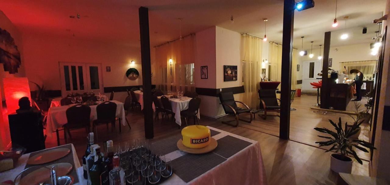 Forest Inn Izvorani Εξωτερικό φωτογραφία