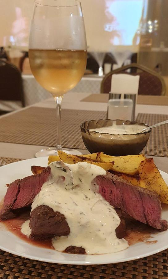 Forest Inn Izvorani Εξωτερικό φωτογραφία