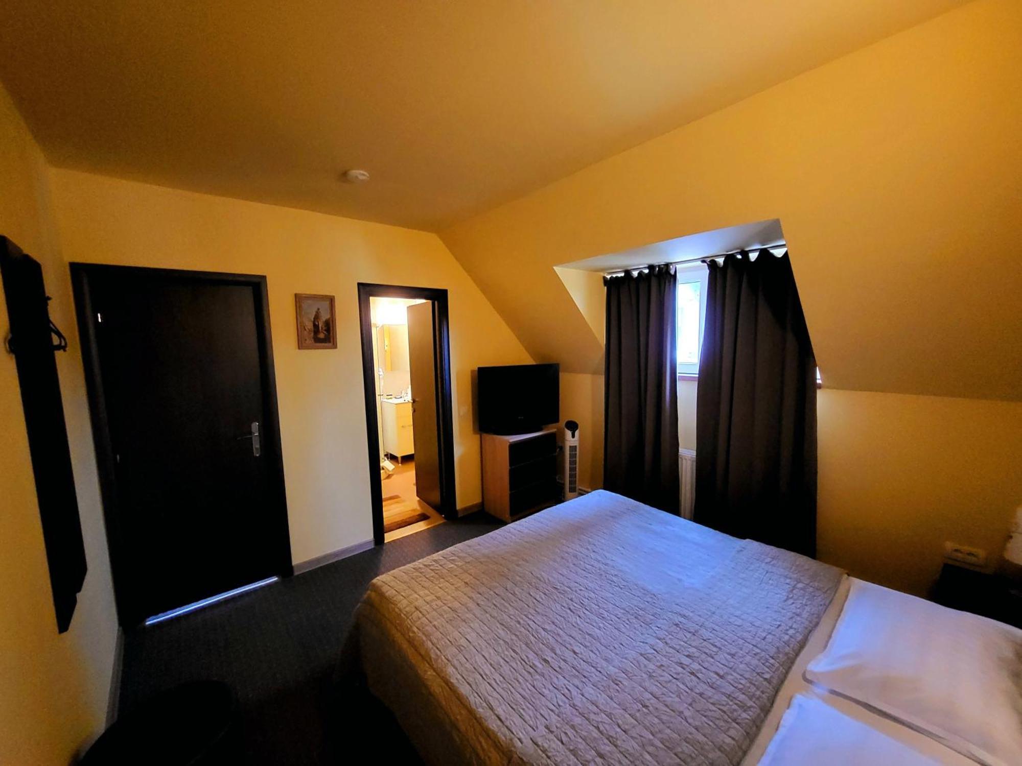Forest Inn Izvorani Εξωτερικό φωτογραφία